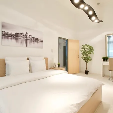 בודפשט St. King 1 By Hi5 Apartments מראה חיצוני תמונה