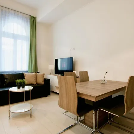 בודפשט St. King 1 By Hi5 Apartments מראה חיצוני תמונה