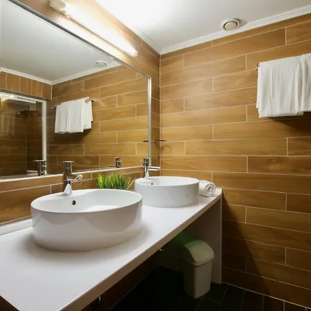 בודפשט St. King 1 By Hi5 Apartments מראה חיצוני תמונה